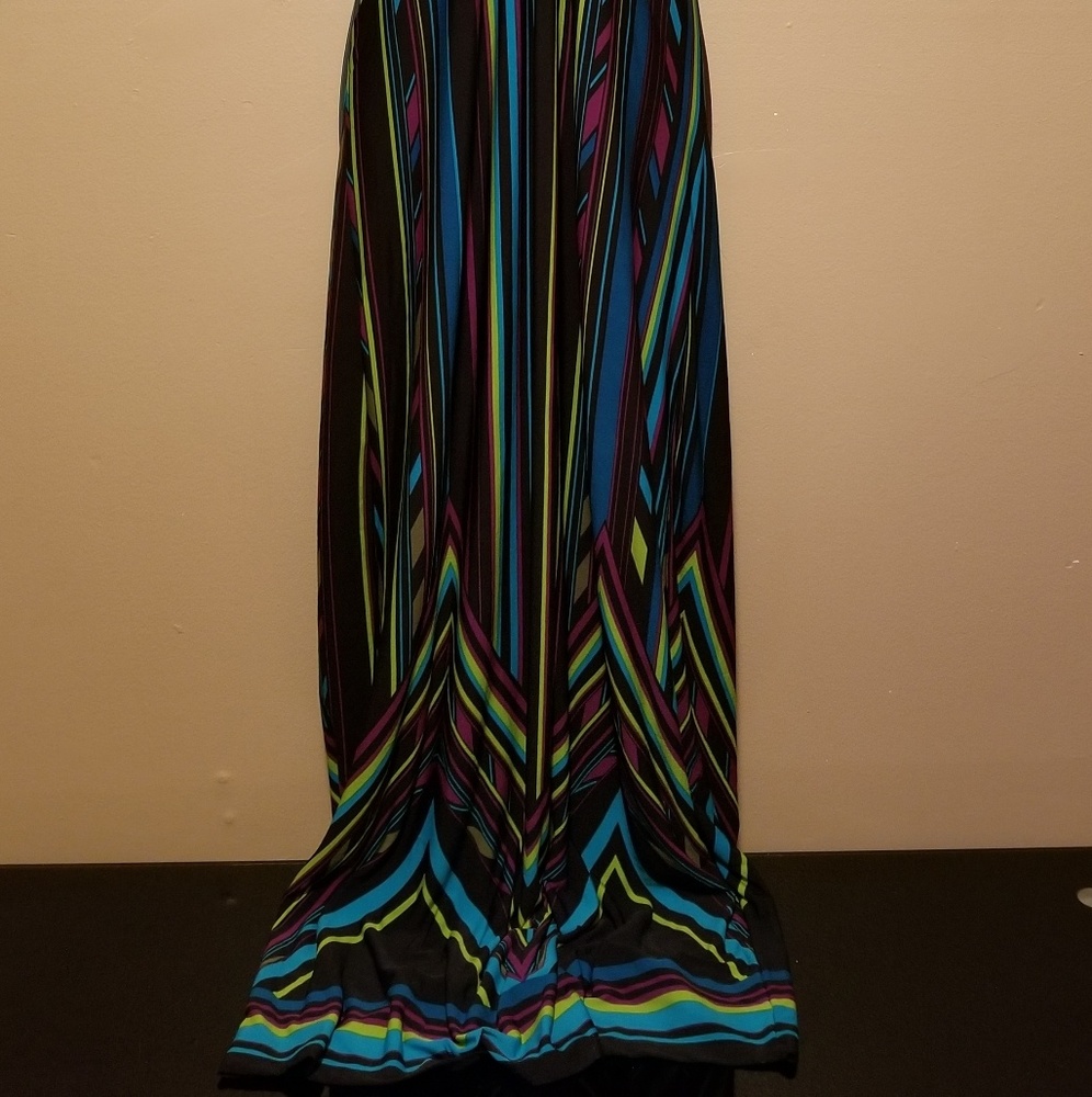 Dress - Picture 2 of 6